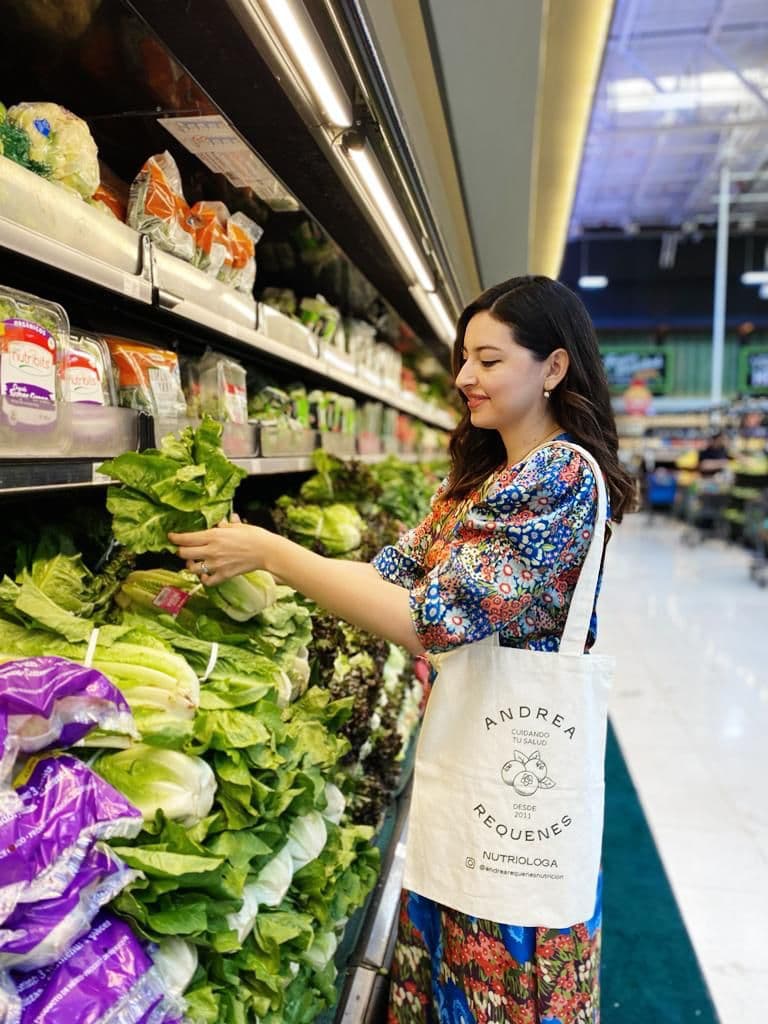 Andrea Requenes - Nutrióloga